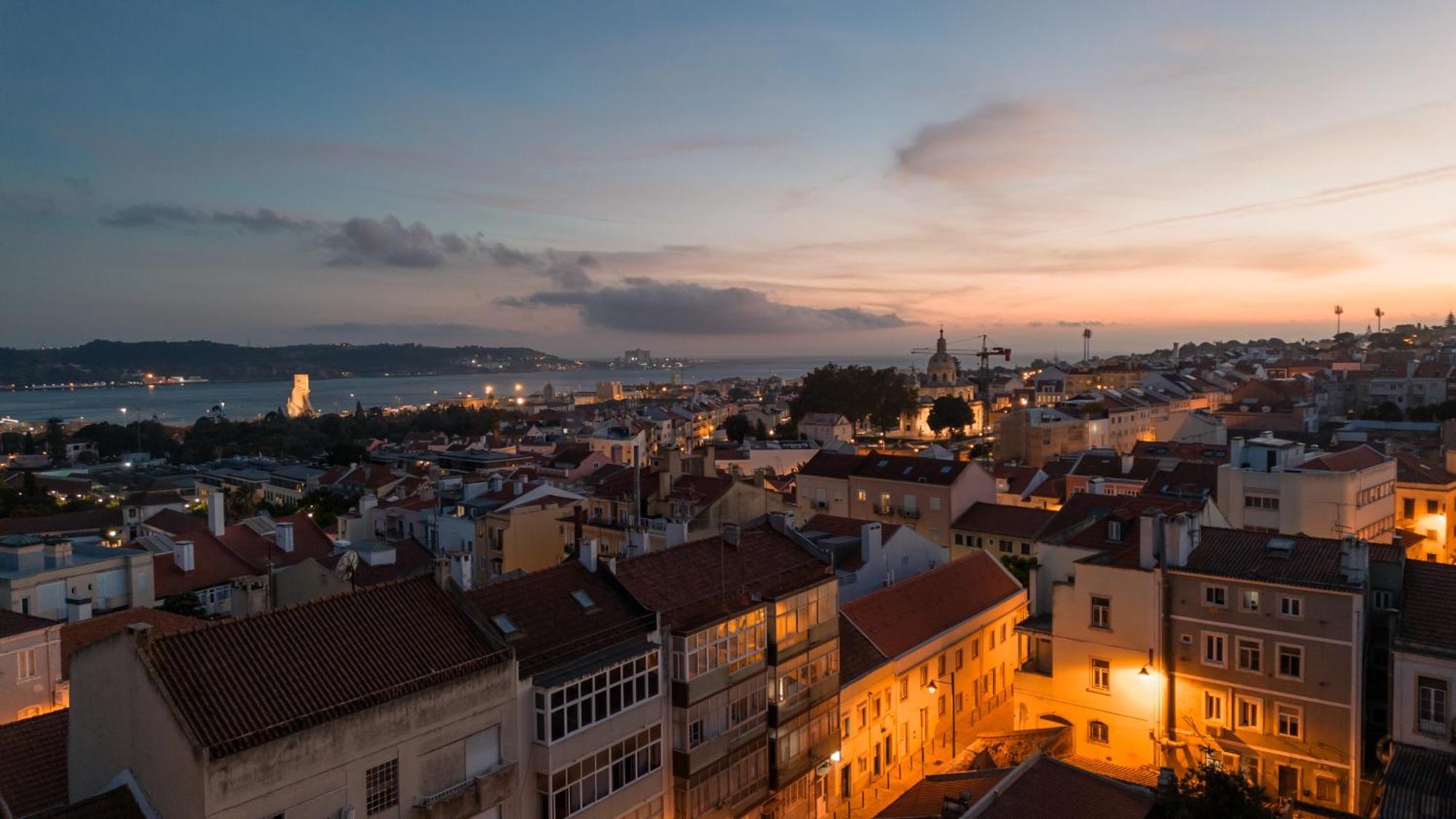 Premium Flat At Ajuda/Belem With Balcony, Parking! Leilighet Lisboa Eksteriør bilde