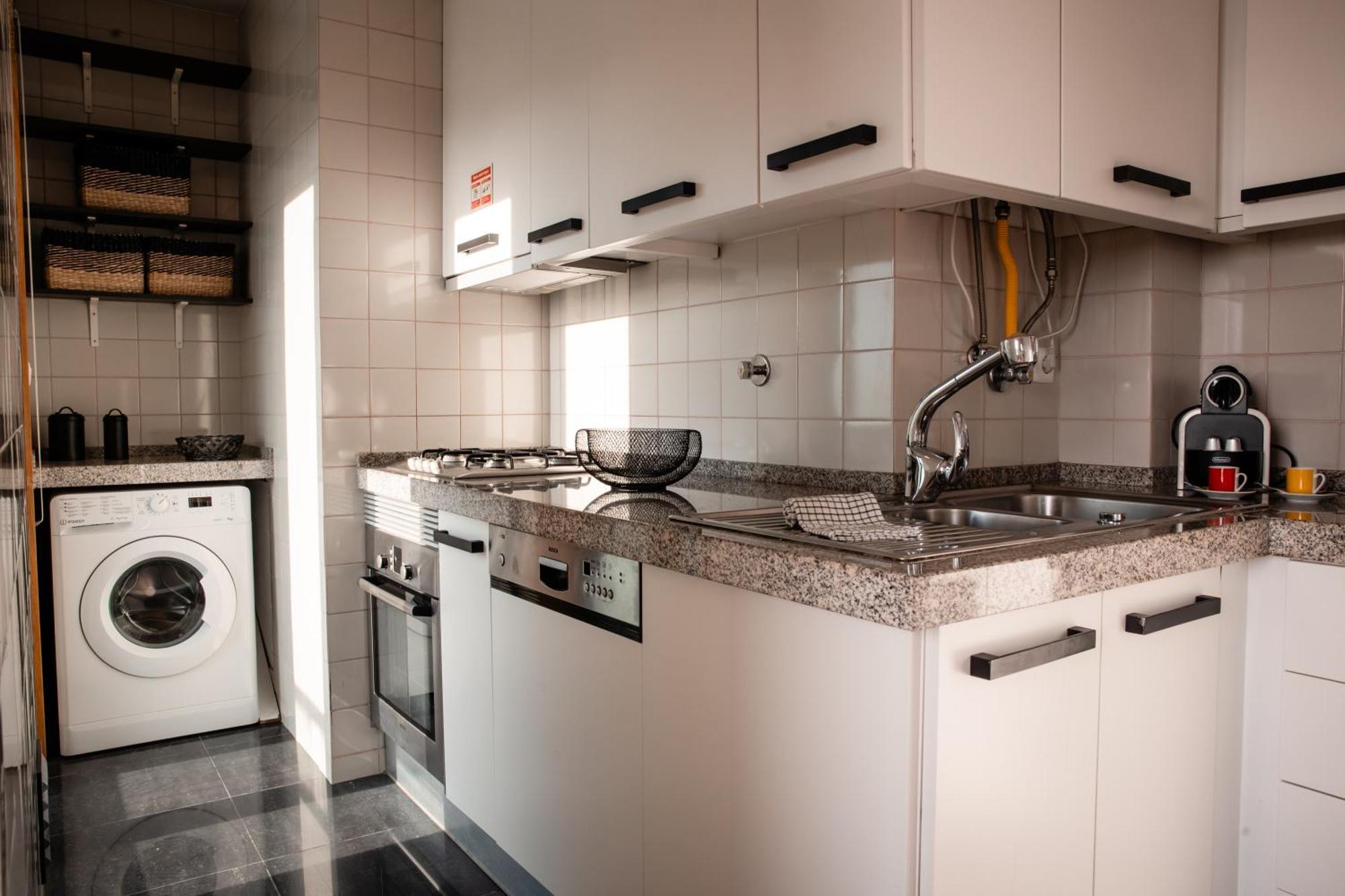 Premium Flat At Ajuda/Belem With Balcony, Parking! Leilighet Lisboa Eksteriør bilde